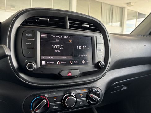 Used 2025 Kia Soul LX w/ LX Technology Package FWD image 20