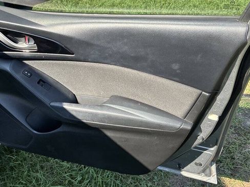 Used 2014 MAZDA MAZDA3 i Touring FWD image 23