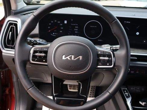 Certified 2025 Kia Sorento SX AWD/4WD image 30