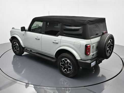 Certified 2024 Ford Bronco Outer Banks image 32