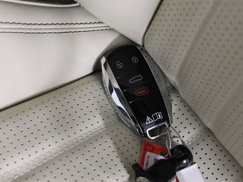 New 2026 Bentley Flying Spur Plug-In Hybrid image 30