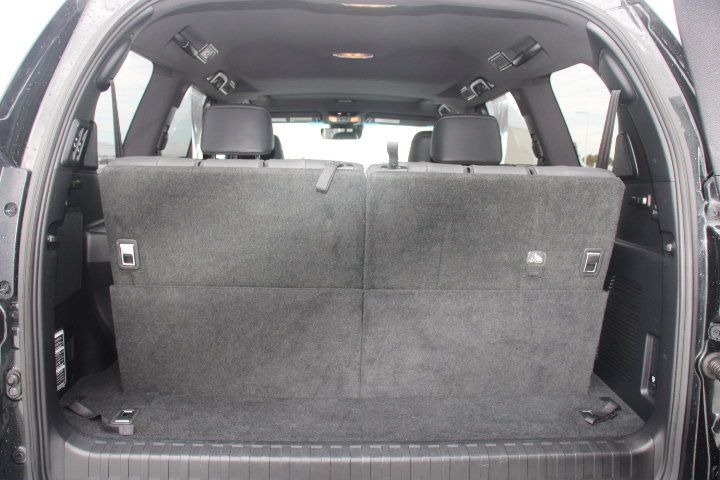 Used 2022 Lexus GX 460 Premium w/ Accessory Package AWD/4WD image 19