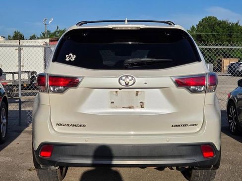 Used 2015 Toyota Highlander Limited Platinum AWD/4WD image 4