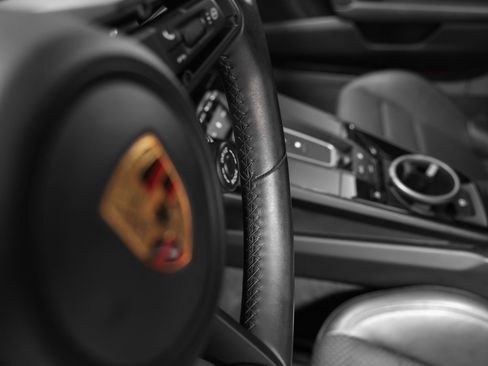 Certified 2024 Porsche 911 Carrera T RWD image 43