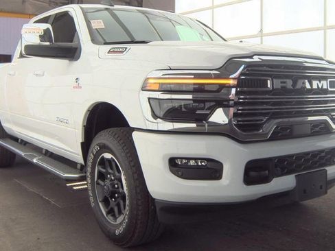 Used 2026 RAM 2500 Laramie AWD/4WD image 2