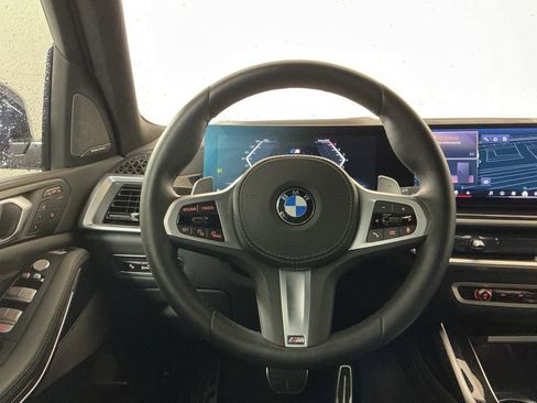 Certified 2025 BMW X7 xDrive40i w/ M Sport Package AWD/4WD image 16