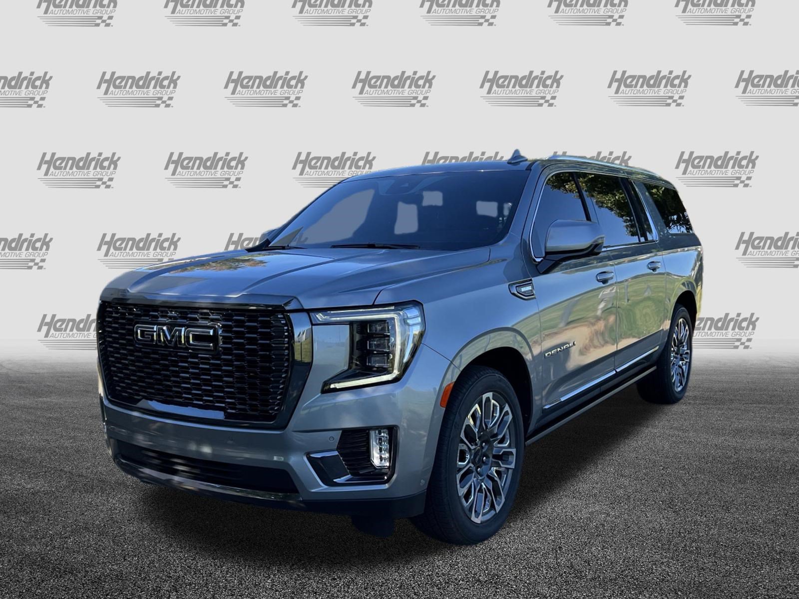 Used 2024 GMC Yukon XL Denali Ultimate AWD/4WD image 5