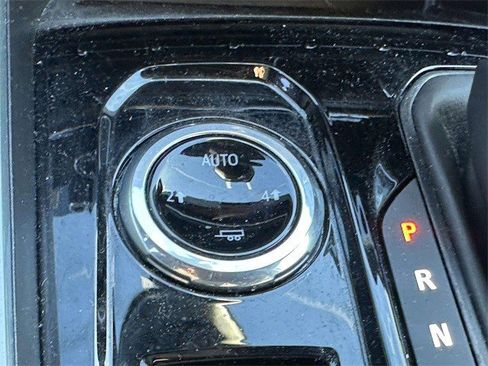 Certified 2023 Chevrolet Colorado LT w/ LT Convenience Package III image 28