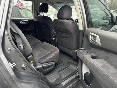 Used 2013 Nissan Pathfinder SV image 8