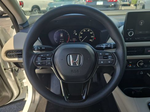 Certified 2025 Honda HR-V LX image 23