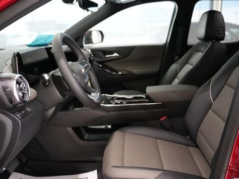 New 2026 Chevrolet Equinox LT image 14