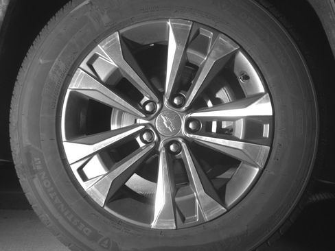 Used 2025 Chevrolet Equinox LT FWD image 13