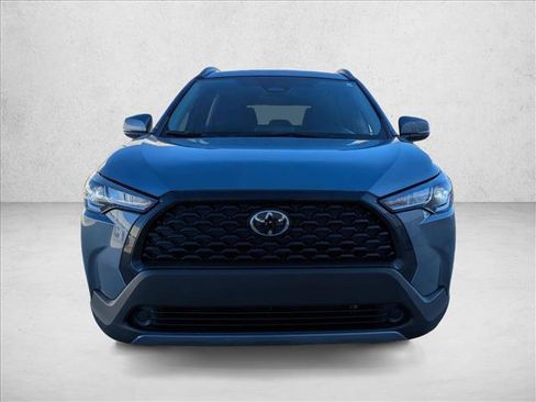 Certified 2023 Toyota Corolla Cross LE image 2