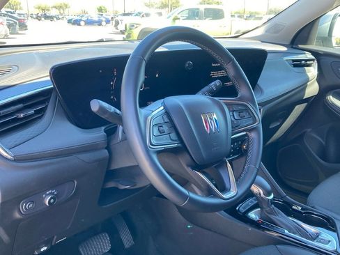 Used 2025 Buick Encore GX Preferred image 7