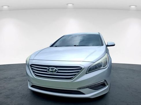 Used 2015 Hyundai Sonata SE FWD image 5