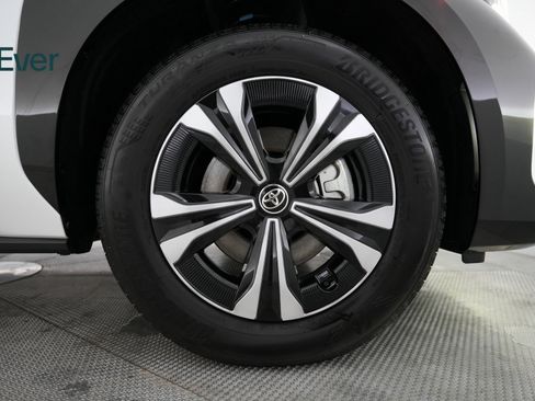 Used 2025 Toyota bZ4X FWD image 20