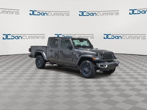 New 2026 Jeep Gladiator Mojave AWD/4WD image 2