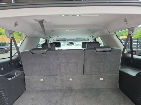 Used 2020 GMC Yukon XL SLT image 34