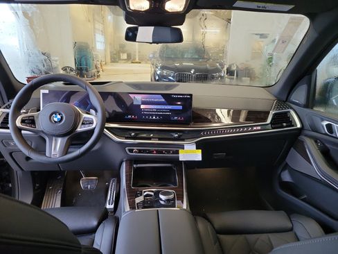 New 2026 BMW X5 xDrive40i image 3