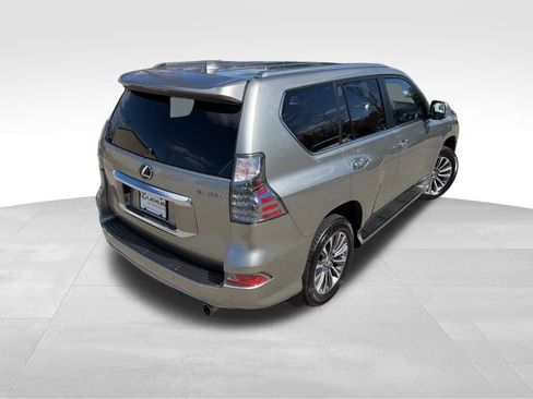 Used 2022 Lexus GX 460 Luxury w/ Off Road Package AWD/4WD image 6