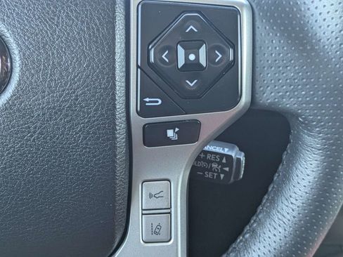 Used 2020 Toyota 4Runner SR5 Premium w/ Moonroof Package AWD/4WD image 30
