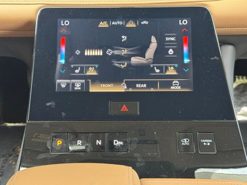 Used 2025 INFINITI QX80 Luxe AWD/4WD image 29