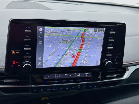 Used 2024 Toyota Sienna XSE w/ XSE Premium Package image 9