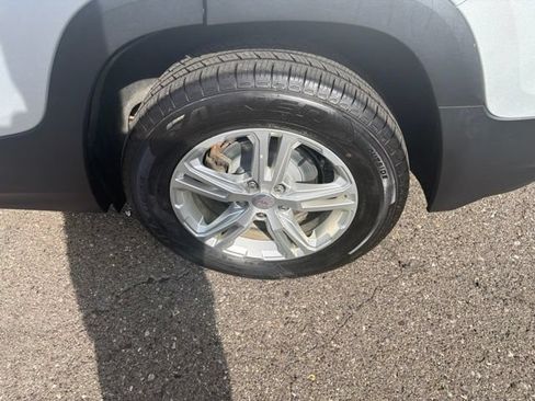 Used 2018 GMC Terrain SLE w/ Driver Convenience Package AWD/4WD image 11