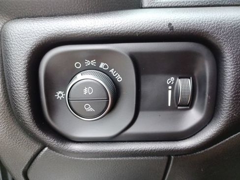 Used 2024 RAM 3500 Big Horn AWD/4WD image 17