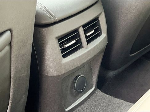 Used 2025 Toyota GR86 Premium image 26