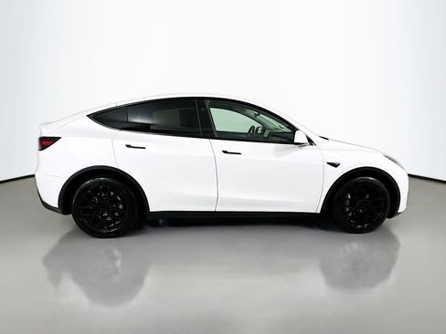 Used 2025 Tesla Model Y Long Range AWD/4WD image 7