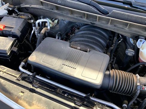 Used 2024 Chevrolet Tahoe Z71 w/ Luxury Package image 34