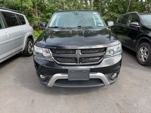 Used 2020 Dodge Journey Crossroad FWD image 2
