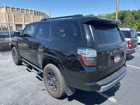 Used 2024 Toyota 4Runner TRD Off-Road Premium w/ Moonroof Package AWD/4WD image 10