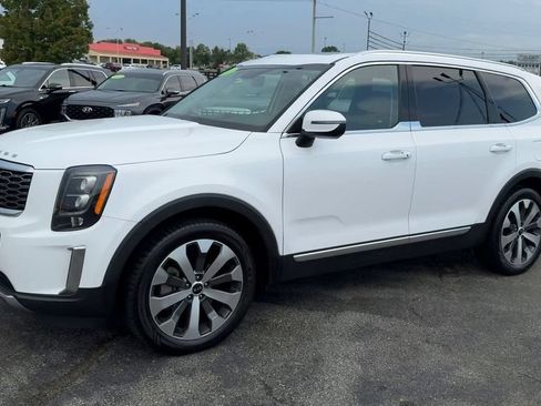 Used 2021 Kia Telluride EX w/ EX Premium Package AWD/4WD image 3