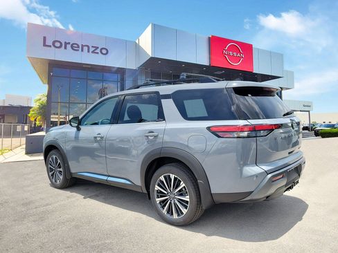 New 2026 Nissan Pathfinder Platinum w/ Cargo Package FWD image 6