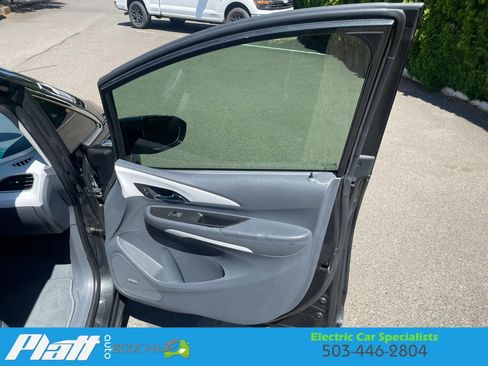Used 2017 Chevrolet Bolt Premier w/ Driver Confidence II Package FWD image 45
