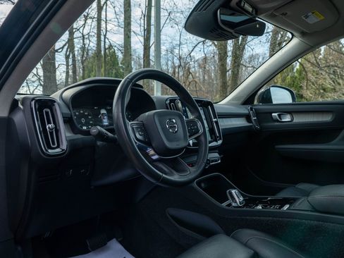 Used 2020 Volvo XC40 T5 Inscription image 18