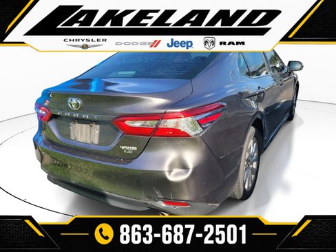 Used 2019 Toyota Camry LE FWD image 4
