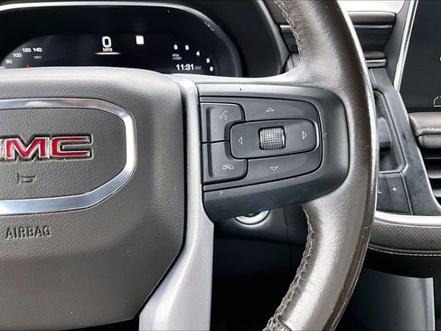 Used 2022 GMC Yukon XL SLT image 25