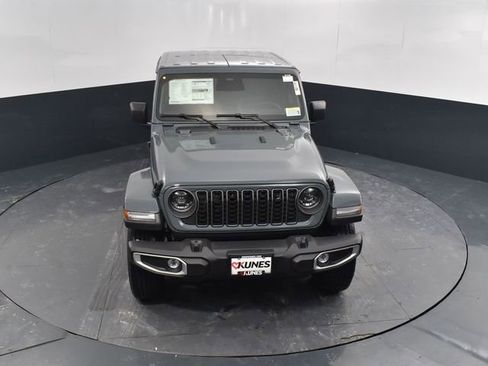 New 2026 Jeep Gladiator Sport image 32