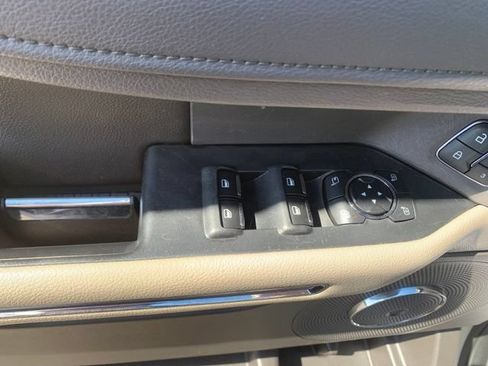 Used 2021 Ford Expedition XLT RWD image 11