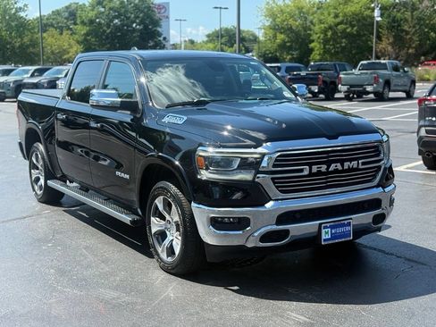 Used 2020 RAM 1500 Laramie AWD/4WD image 11