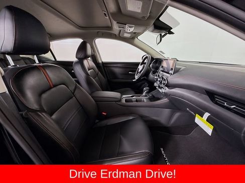 Used 2025 Nissan Sentra SR w/ SR Premium Package FWD image 25