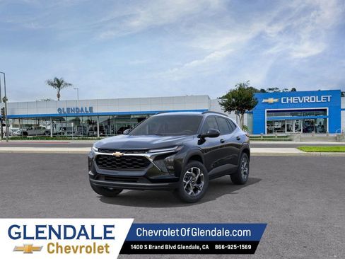New 2026 Chevrolet Trax LT FWD image 8