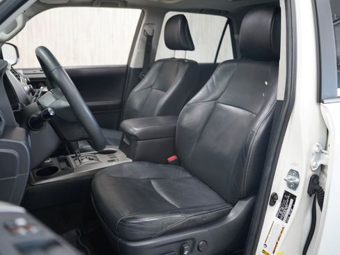Used 2016 Toyota 4Runner Limited AWD/4WD image 27