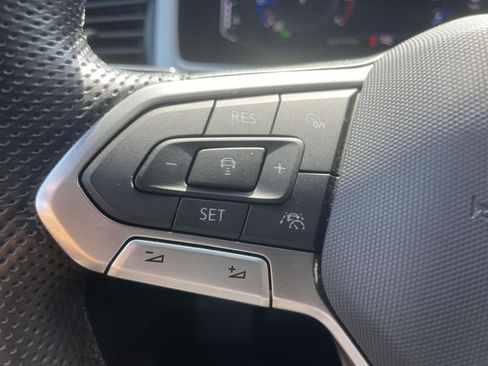Used 2023 Volkswagen Atlas Cross Sport SEL R-Line AWD/4WD image 21