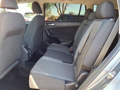 Used 2020 Volkswagen Tiguan S image 14