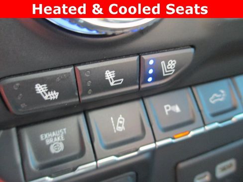 Certified 2022 GMC Sierra 2500 Denali w/ Denali Ultimate Package image 17