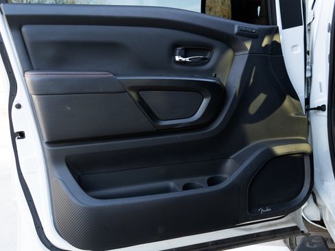 Used 2023 Nissan Titan PRO-4X w/ Pro-4x Convenience Package image 34